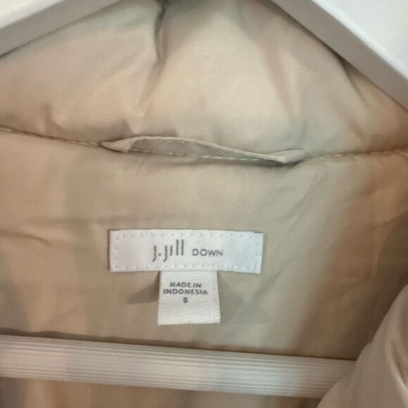J.Jill Down Puffer Longline Vest taupe size small - Picture 4 of 10